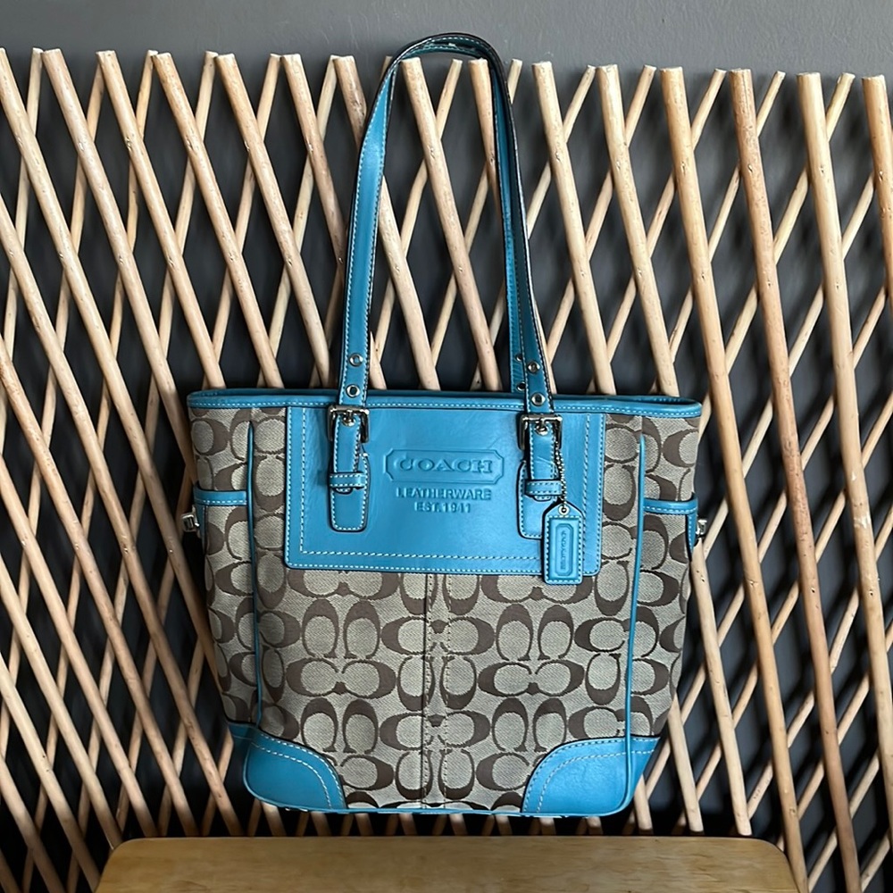 Gorgeous Coach Handbag